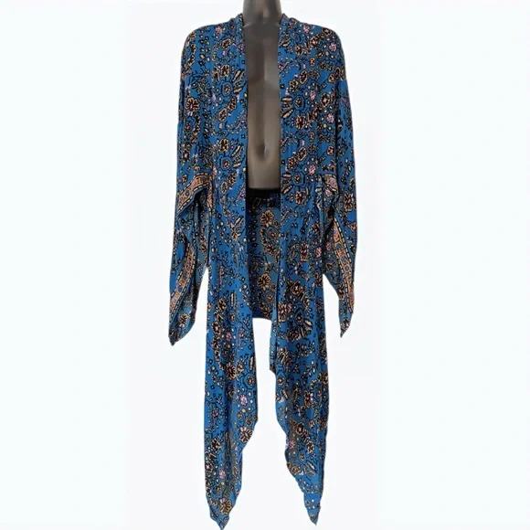 Amuse Society Brooklyn 2-Way Kimono - Picture 6 of 14